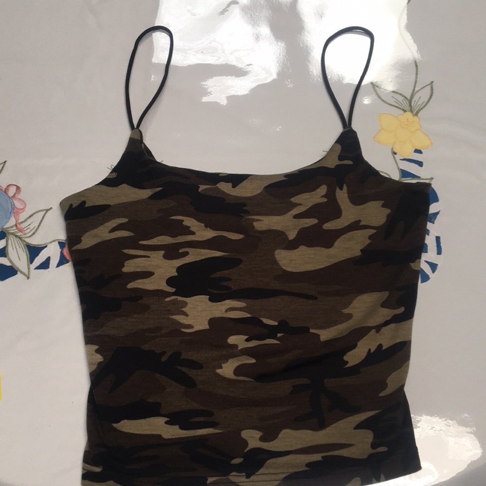 Camo crop top